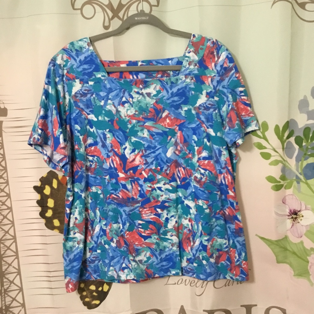 🛍️Coral Bay Woman Size XL~Tee Shirt Blue Green Floral Print~Square Neck